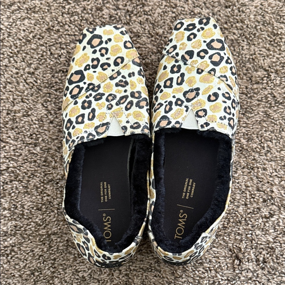 TOMS Women's Leopard Flats - Black, Gold, and Cream